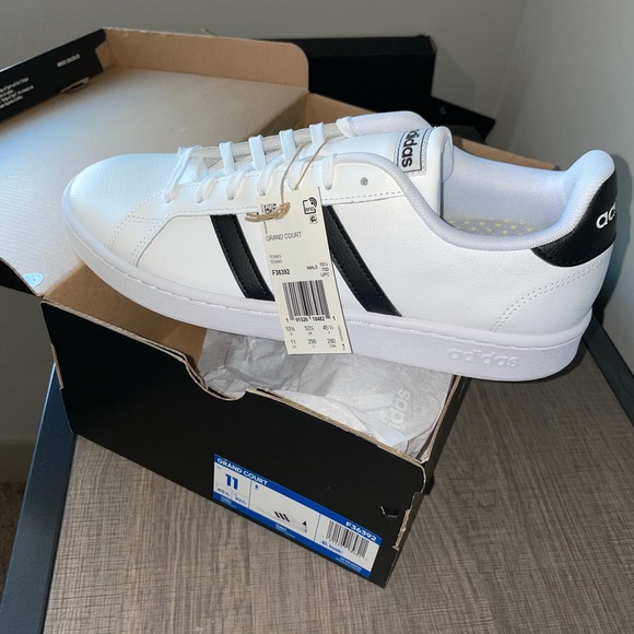Adidas (Grand Court) Black and White - Picture 1 of 3